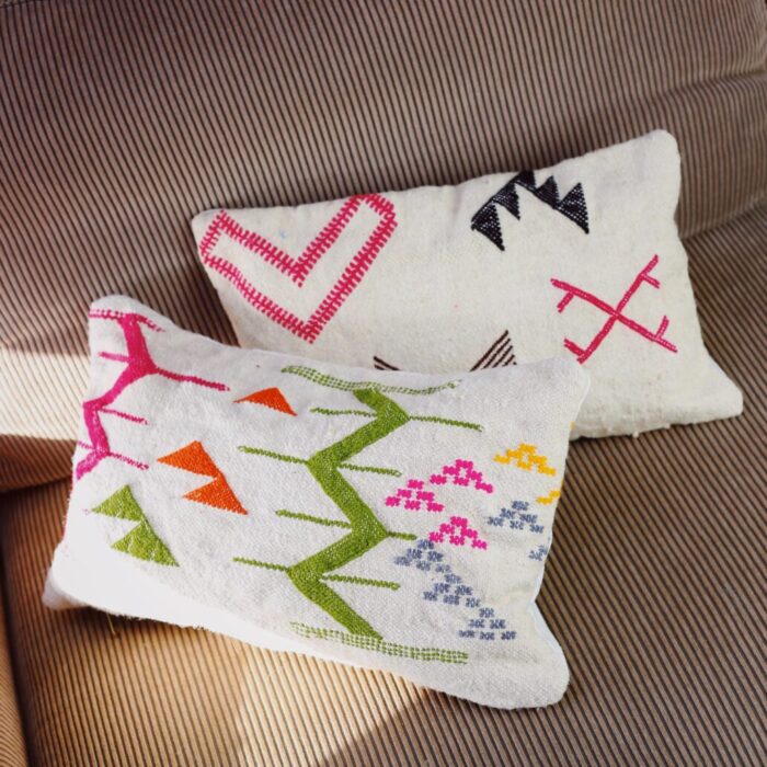 Poduszka w berberyjskie symbole, wzór 1